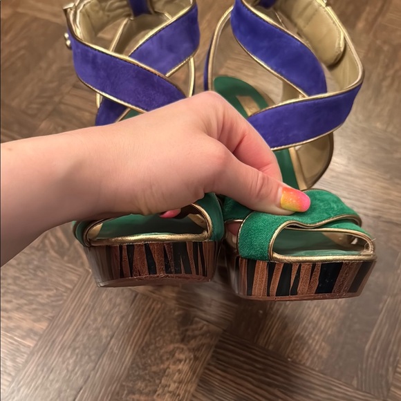 BCBG maxazria Suede sandals Women's size 6 - Picture 8 of 8